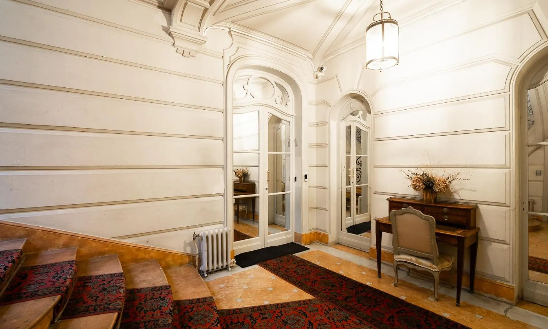 Appartement Neuf Et Luxueux Climatise A Paris 17 0*,  France