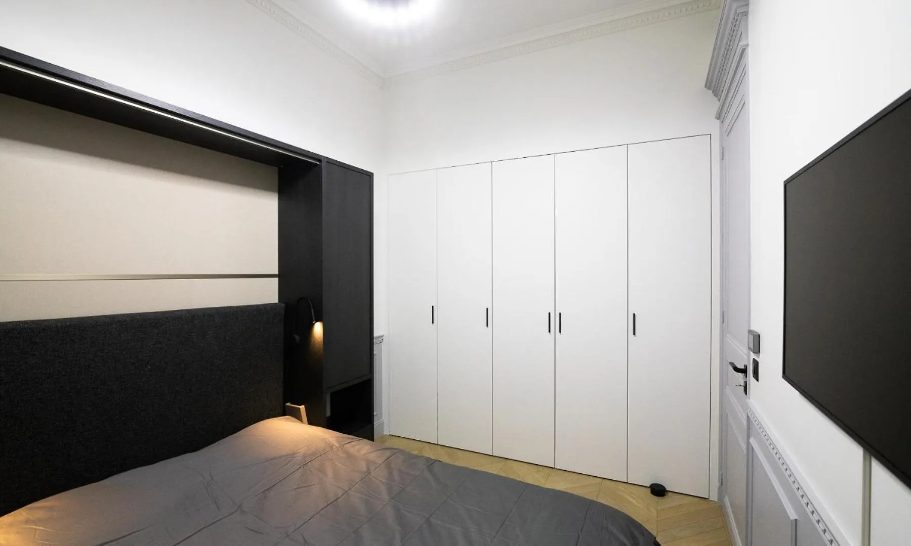 Appartement Neuf Et Luxueux Climatise A Paris 17 France